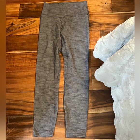 Lululemon‎ size 4 leggings gray - Picture 1 of 3